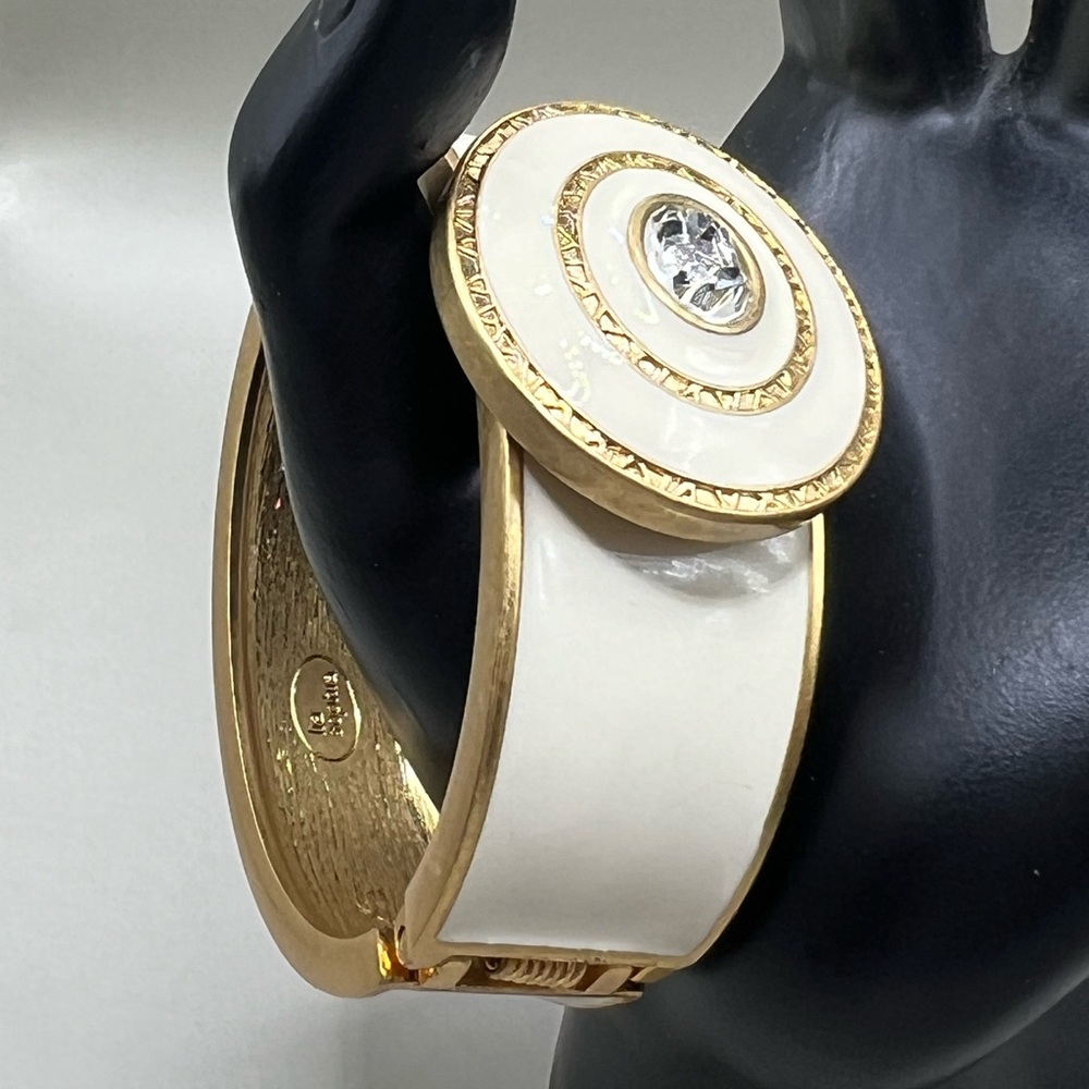 NWT lia sophia “Alabaster” bracelet, cream & Matte gold, Magnetic spring clasp